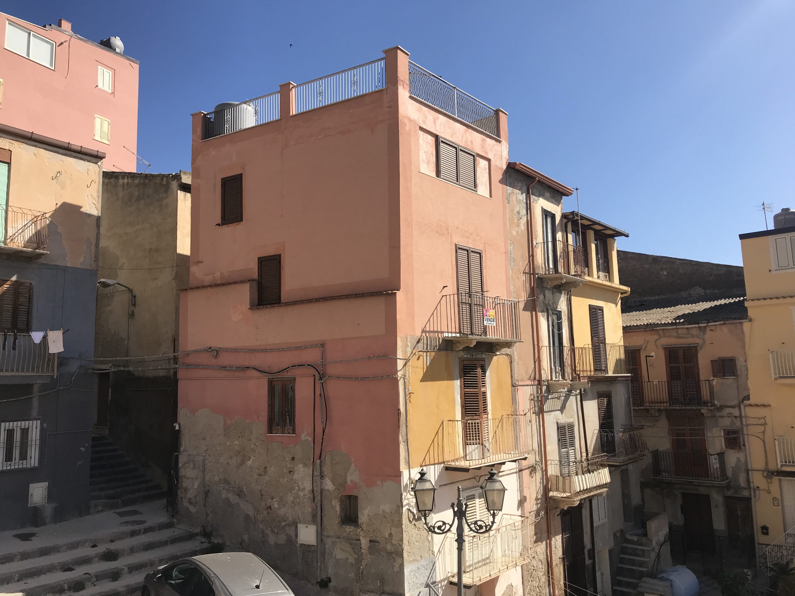casa indipendente con terrazzo – Salita Santamaria