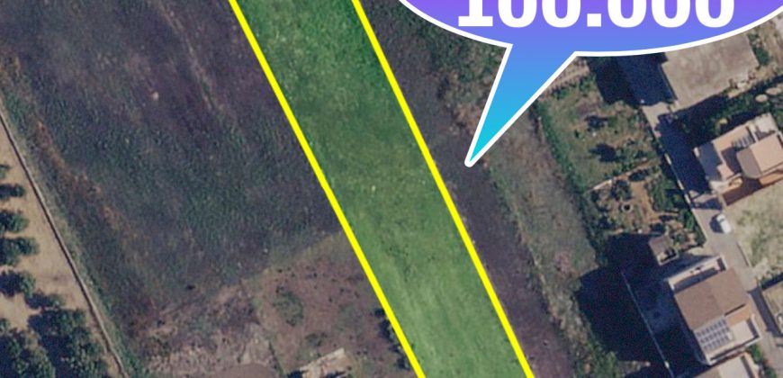 Terreno edificabile strada principale Viale caduti in guerra Lotto largo 20 m e lungo quasi 200 m.per maggiori informazioni contattateci allo 09 22 77 15 31.