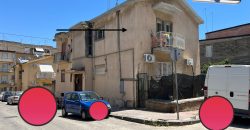 Appartamento in vendita in Via Montebello 40