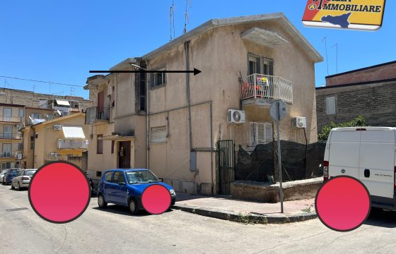 Appartamento in vendita in Via Montebello 40