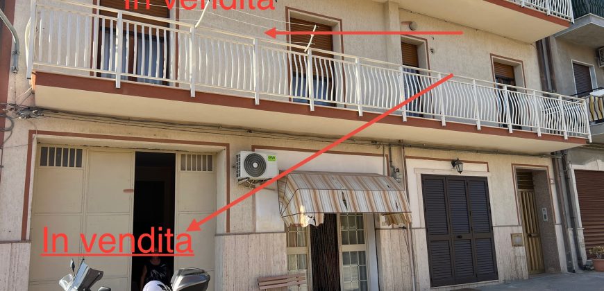 Appartamento primo piano zona via Palma