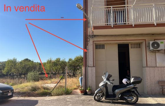 Appartamento primo piano zona via Palma
