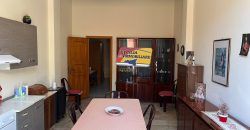 Appartamento primo piano zona via Palma