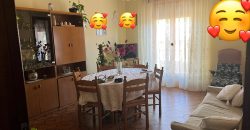 Appartamento primo piano zona via Palma