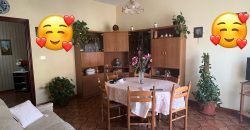 Appartamento primo piano zona via Palma