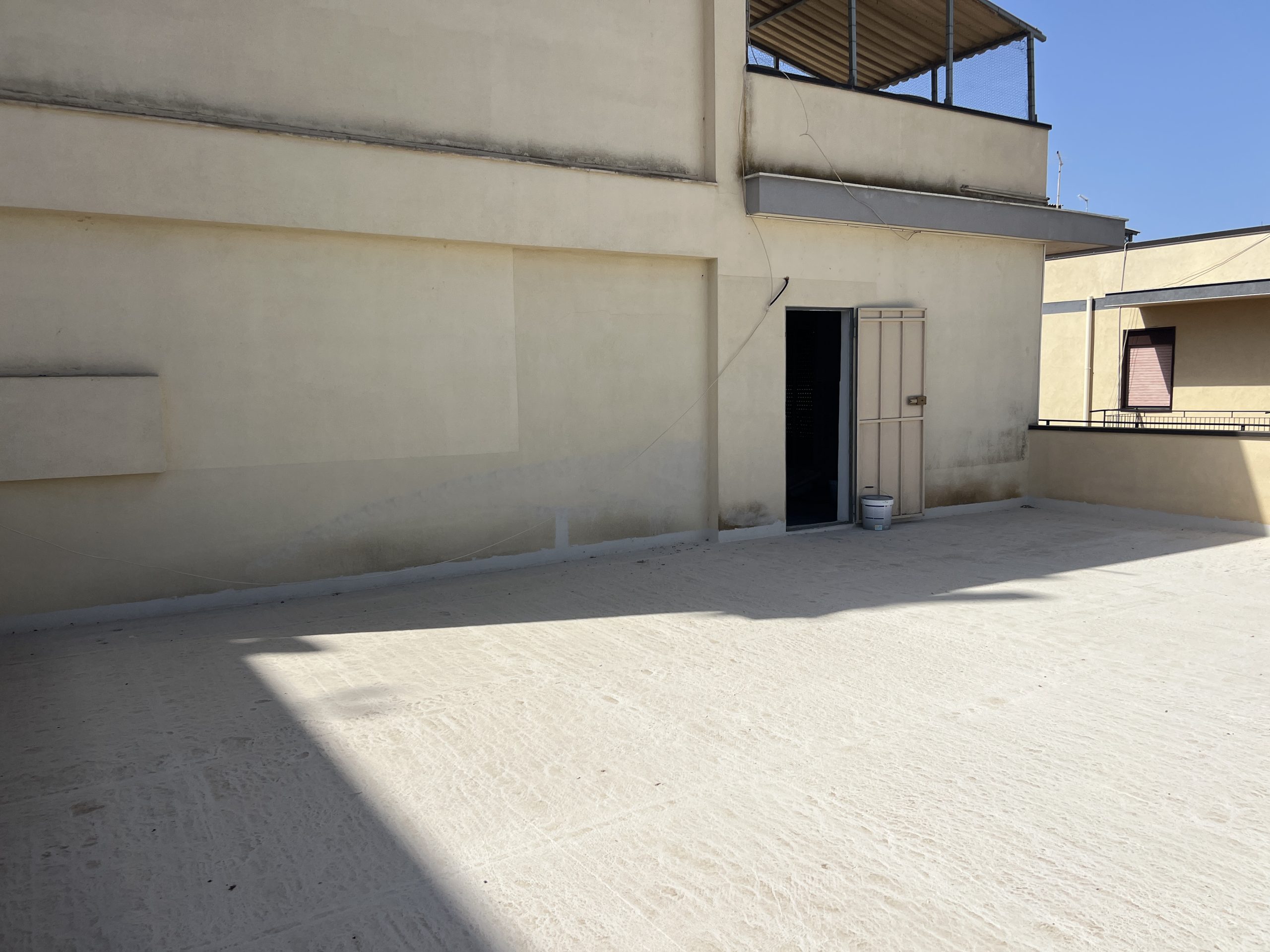 Appartamento con terrazzo in via Palma