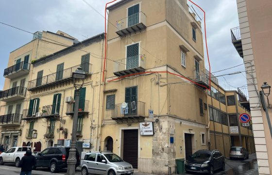 secondo, terzo e quarto piano con terrazzo corso Vottorio Emanuele