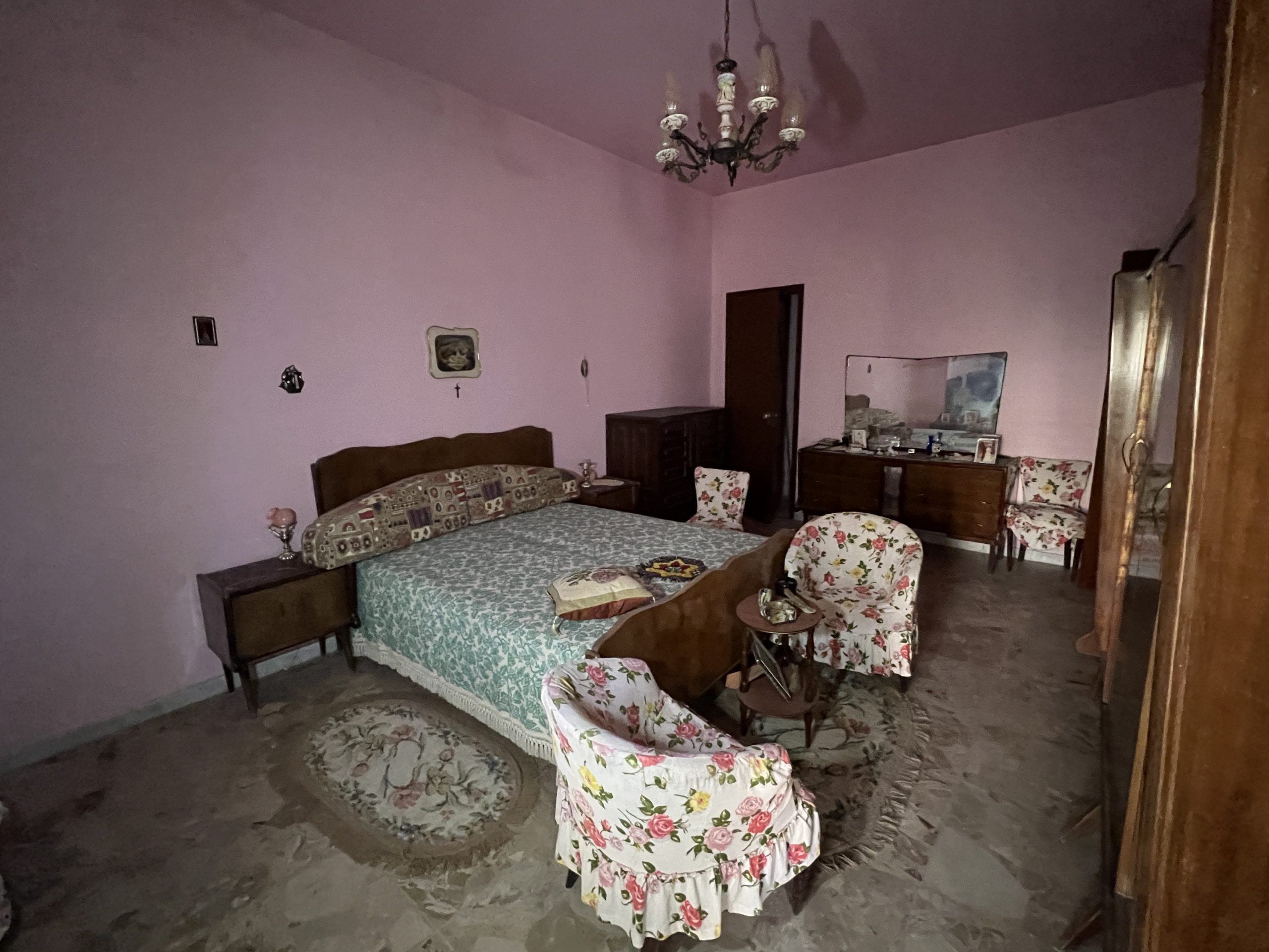 Casa indipendente cortile Ustica (zona conceria)