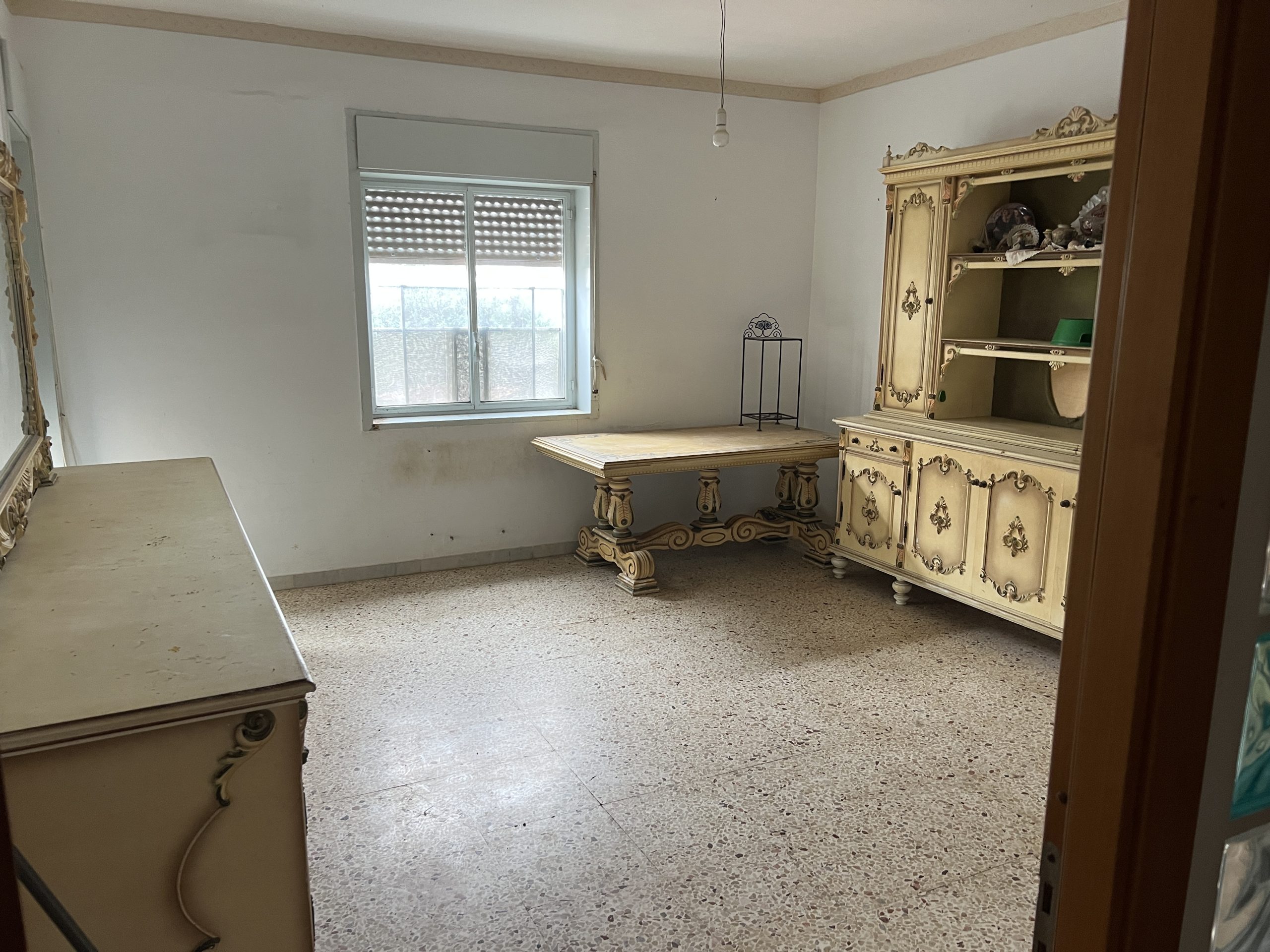 Appartamento primo piano zona villaggio dei fiori