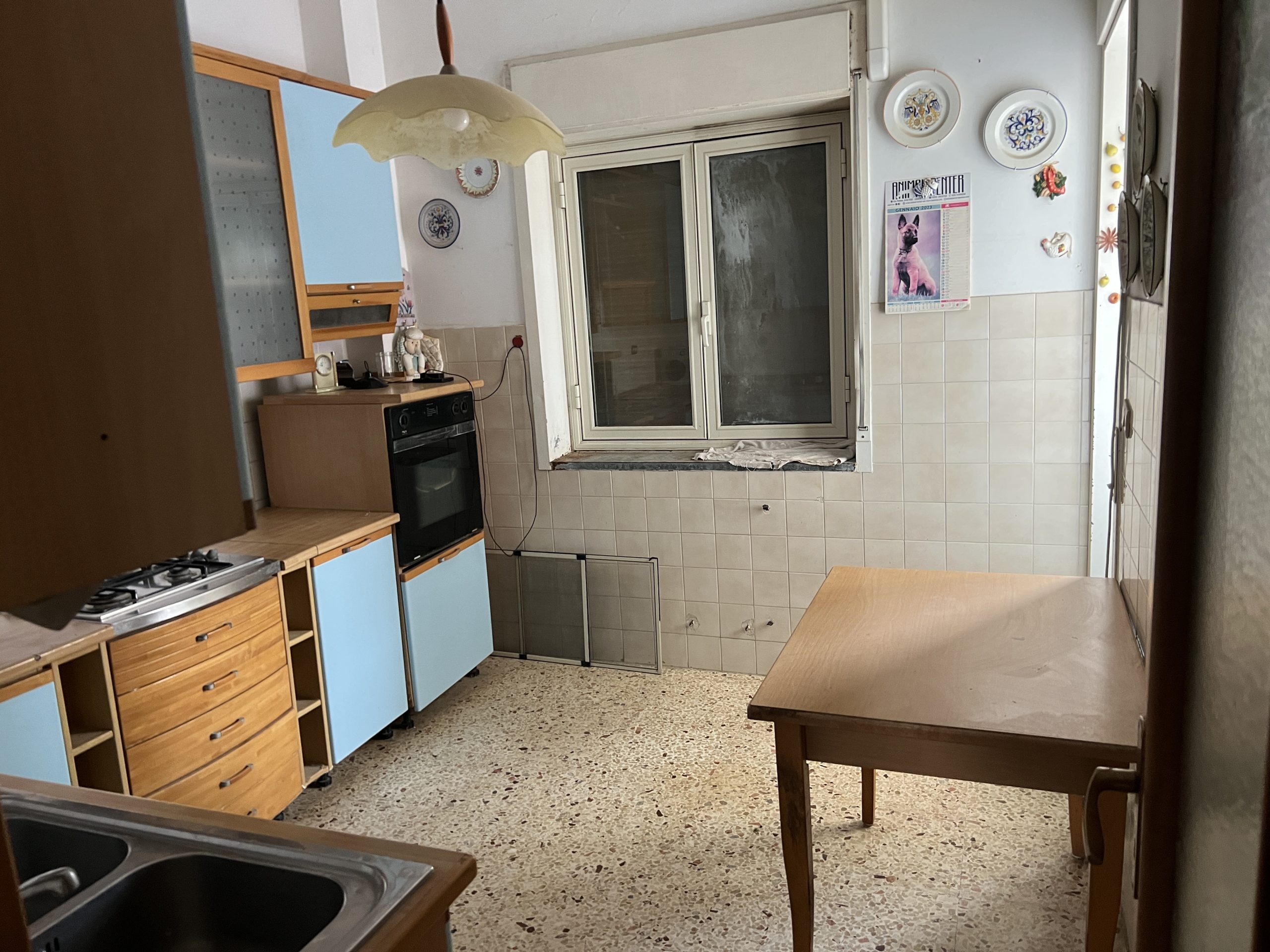 Appartamento primo piano zona villaggio dei fiori