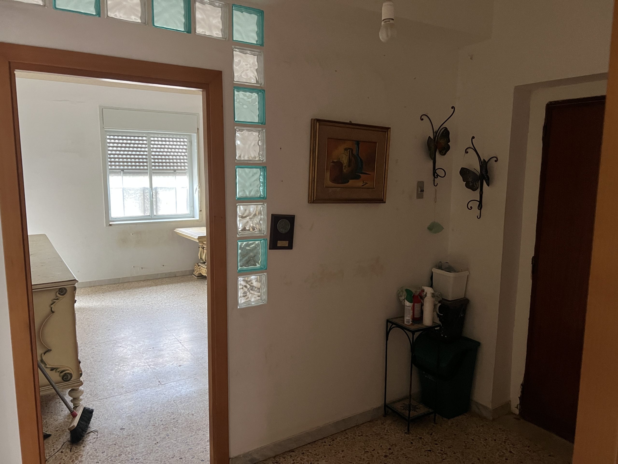 Appartamento primo piano zona villaggio dei fiori